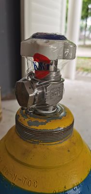 Customized Valve F2 Ar He Ne Laser Gas Mixtures For Ophthalmology Surgery